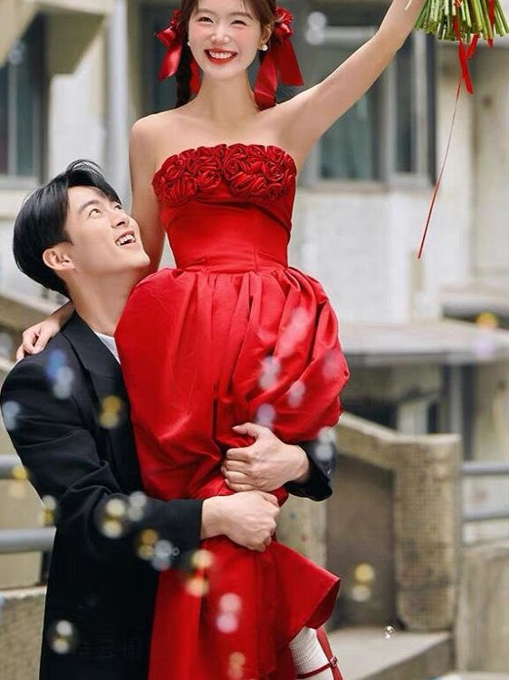 2025 New Red Bridesmaid Street - Photography Outfit review and price